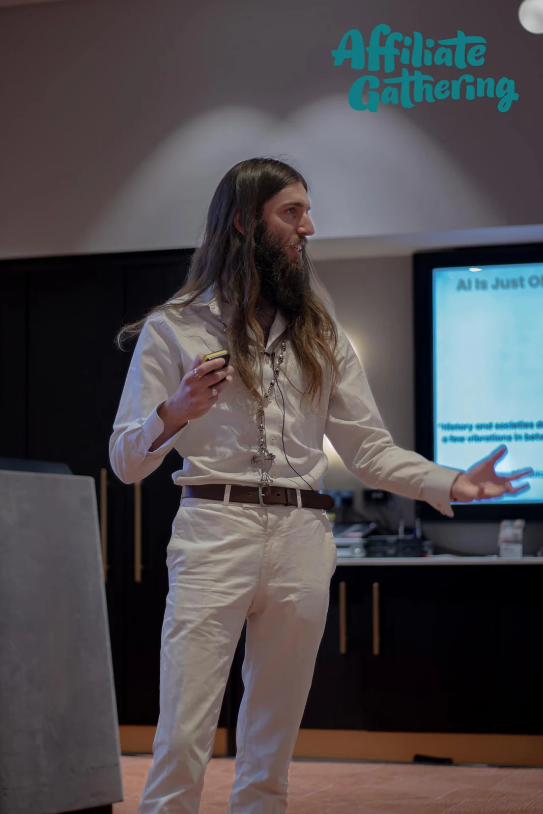 Stewart Vickers presenting at The Affiliate Gathering 2024, Malmaison York